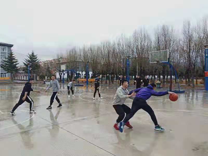 伊春職業(yè)學(xué)院2018年度校園籃球比賽圓滿成功 伊春職業(yè)學(xué)院2018年度校園籃球比賽圓滿成功