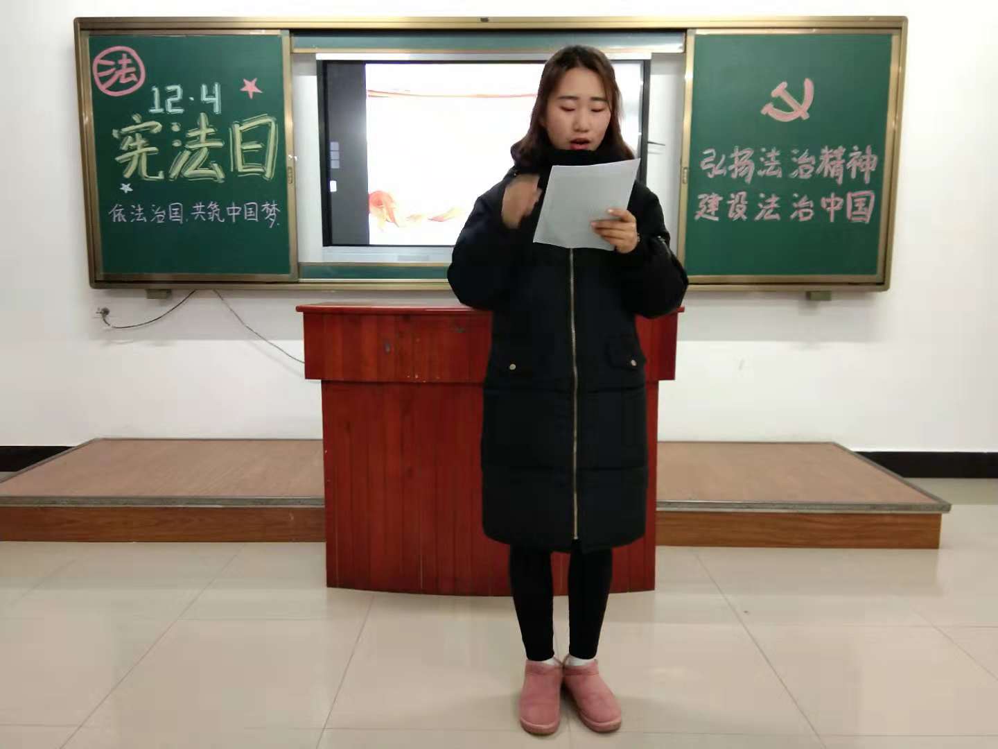 旅游商務學院2018級學生舉行 旅游商務學院2018級學生舉行