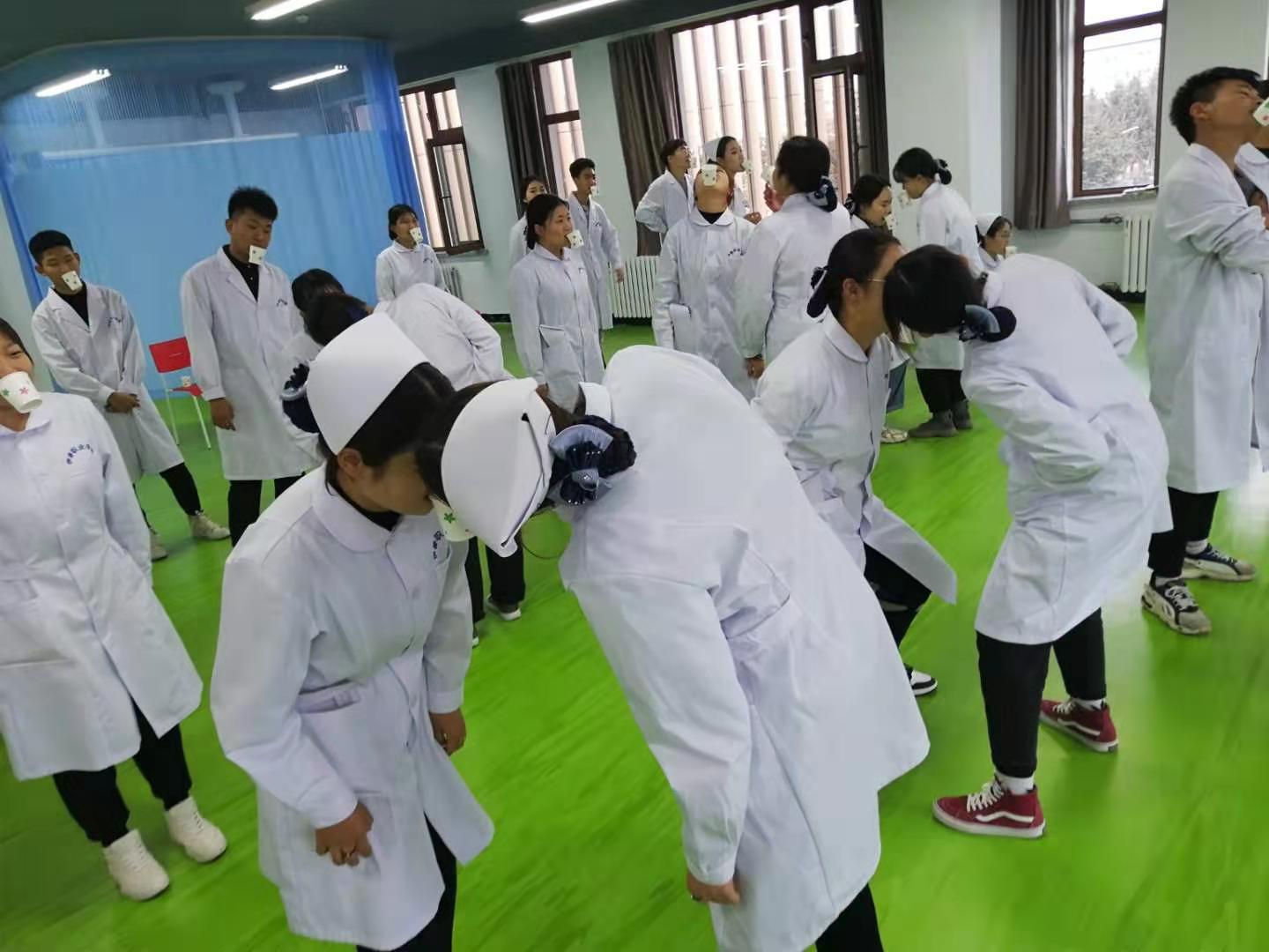 凝心聚力展風(fēng)采_同心協(xié)力贏未來(lái)--醫(yī)學(xué)技術(shù)學(xué)院團(tuán)建活動(dòng) 凝心聚力展風(fēng)采_同心協(xié)力贏未來(lái)--醫(yī)學(xué)技術(shù)學(xué)院團(tuán)建活動(dòng)