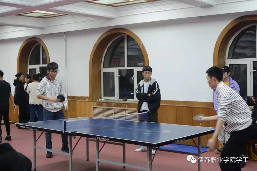 我校舉辦第八屆“公寓杯”乒乓球比賽