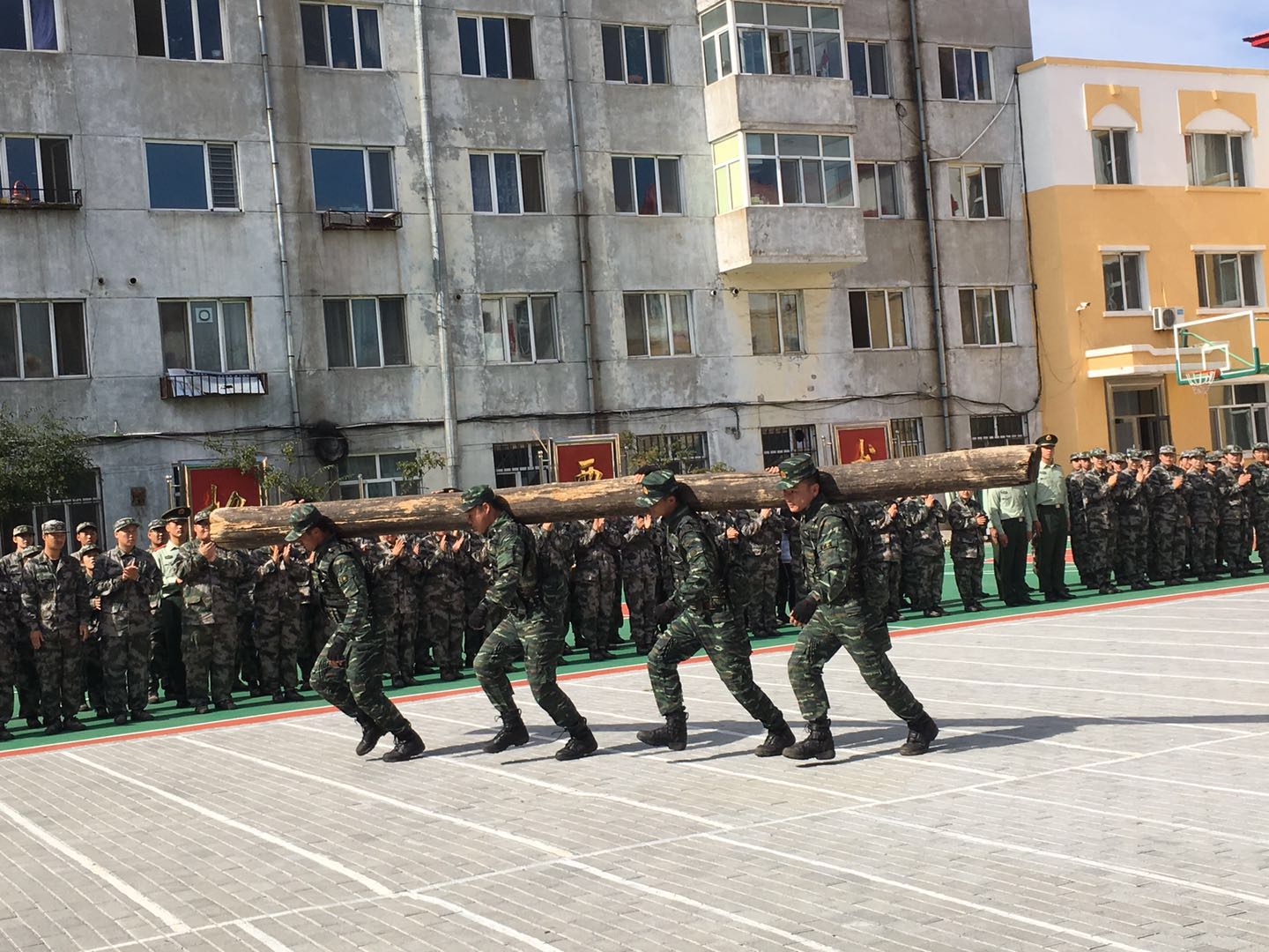 全民國防教育日_我校學子走進軍營接受國防教育