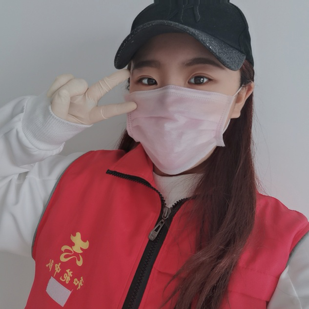 大學(xué)生志愿者勇?lián)?dāng)__為疫情防控貢獻(xiàn)青春力量