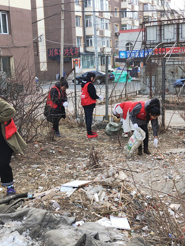 伊春職業(yè)學(xué)院醫(yī)學(xué)技術(shù)學(xué)院師生開(kāi)展學(xué)雷鋒活動(dòng) 伊春職業(yè)學(xué)院醫(yī)學(xué)技術(shù)學(xué)院師生開(kāi)展學(xué)雷鋒活動(dòng)