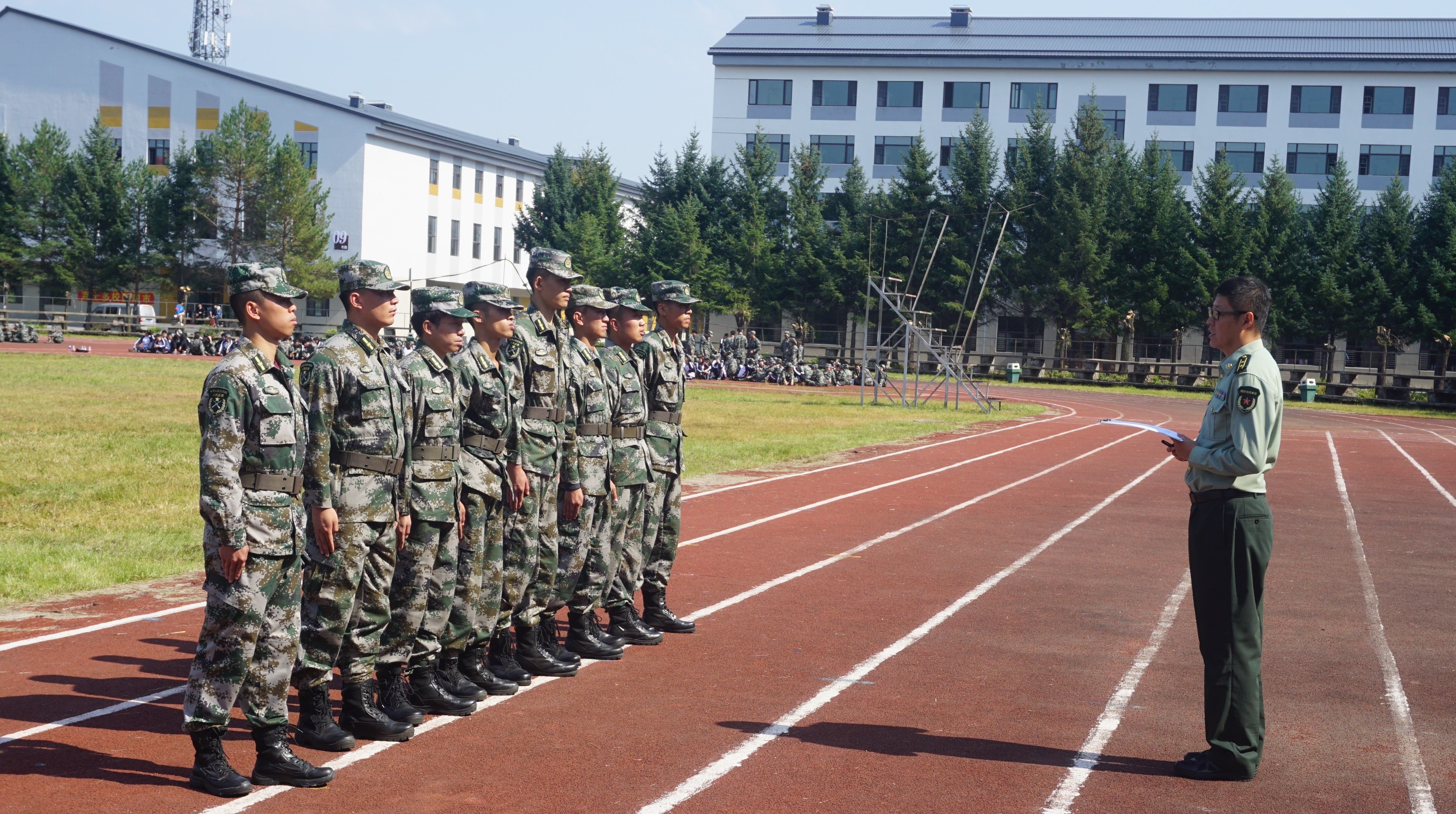 黑龍江省軍區(qū)學(xué)生軍訓(xùn)工作辦公室到校開展2018年自訓(xùn)高校軍訓(xùn)教官崗前考核