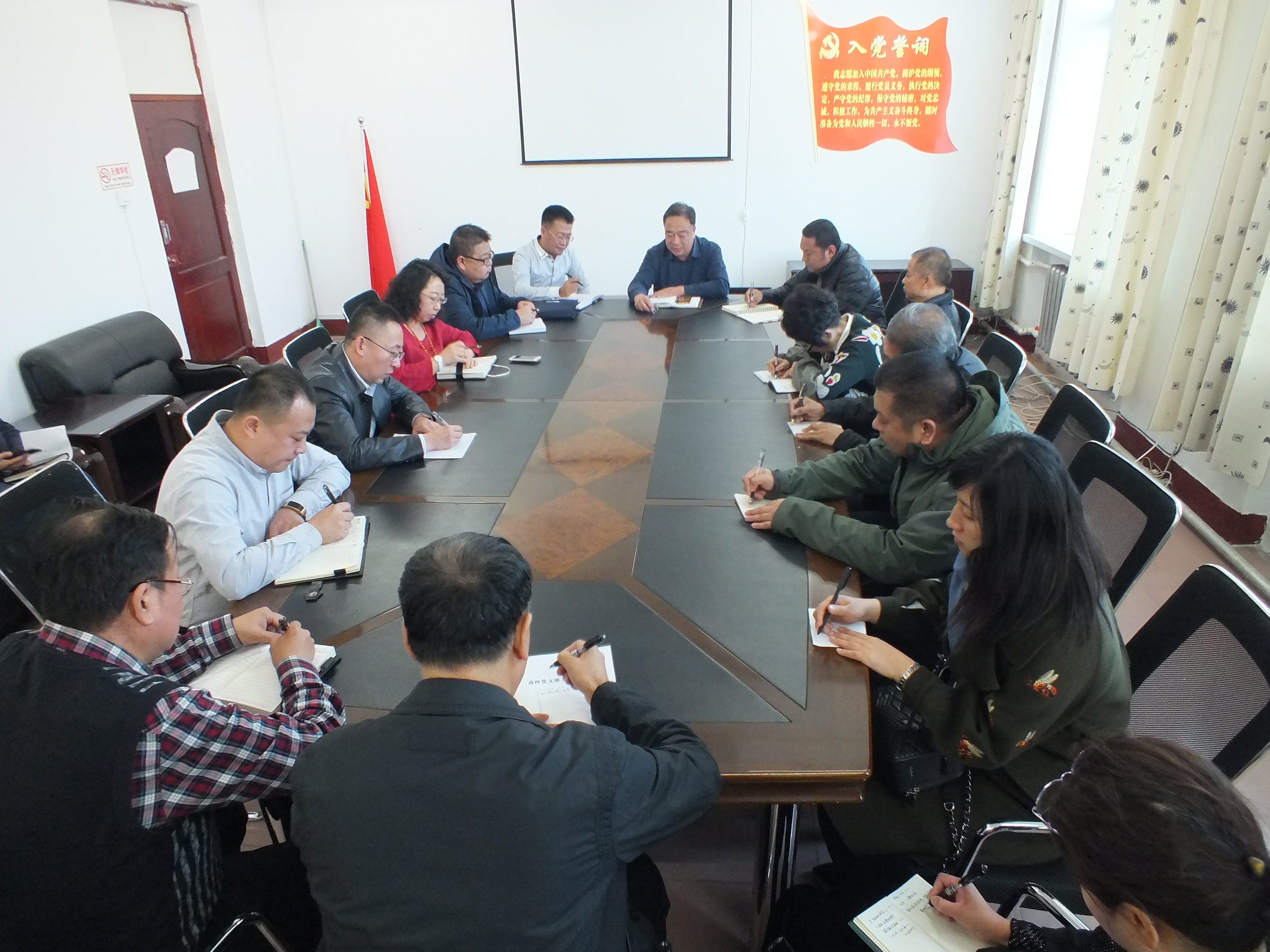 學(xué)院紀(jì)委組織召開(kāi)黨風(fēng)廉政建設(shè)座談會(huì)
