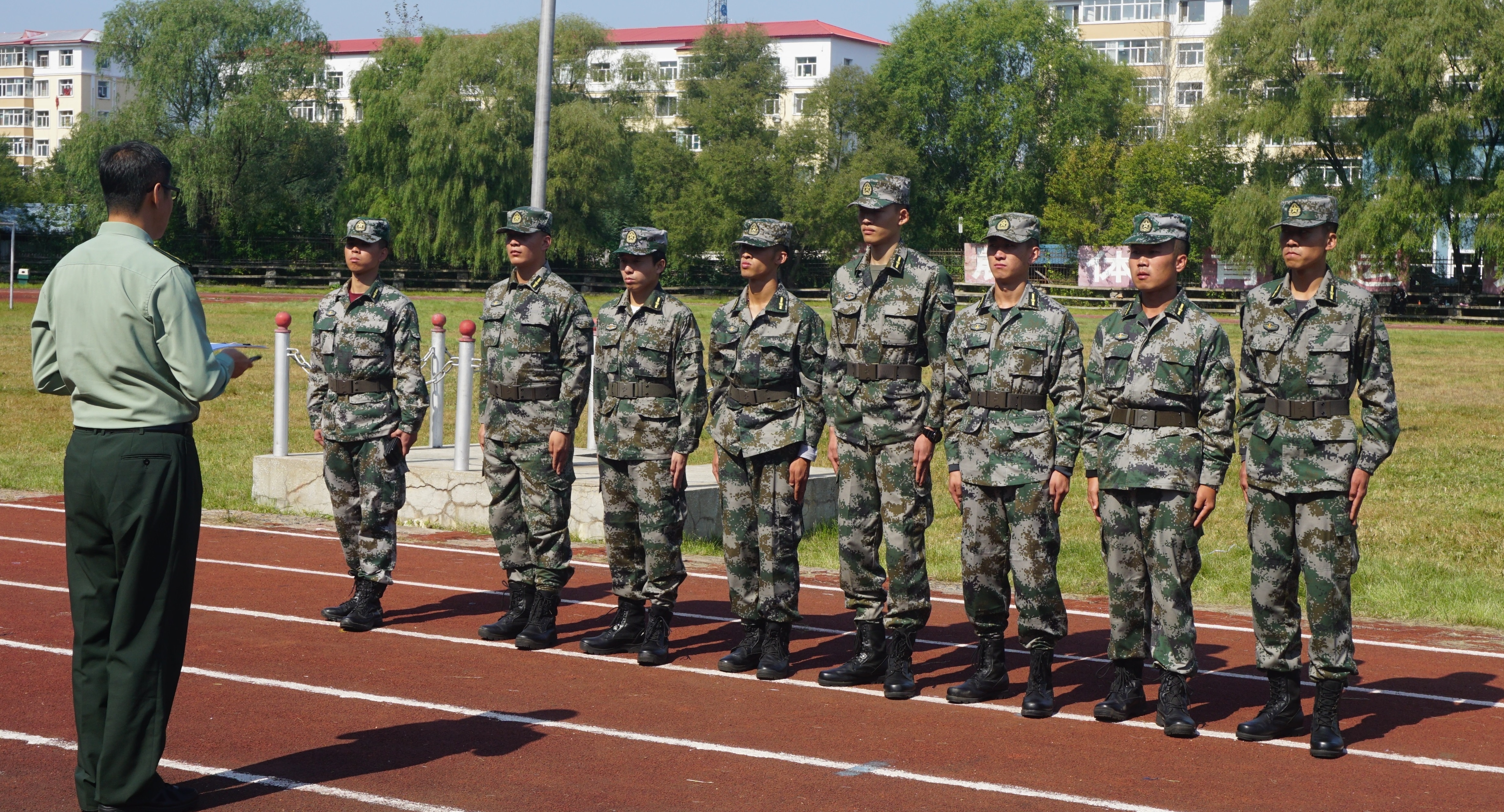黑龍江省軍區(qū)學(xué)生軍訓(xùn)工作辦公室到校開展2018年自訓(xùn)高校軍訓(xùn)教官崗前考核
