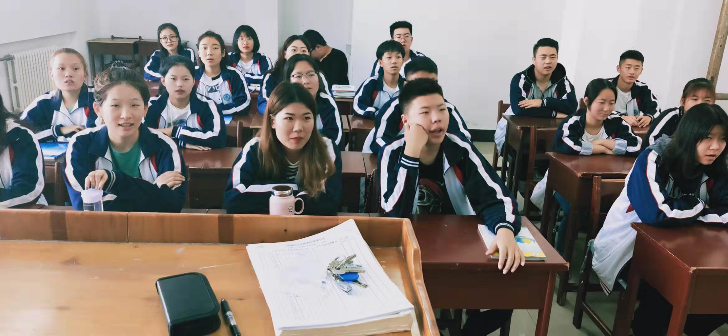 醫(yī)學院課前一支紅歌_歌唱偉大的祖國 醫(yī)學院課前一支紅歌_歌唱偉大的祖國