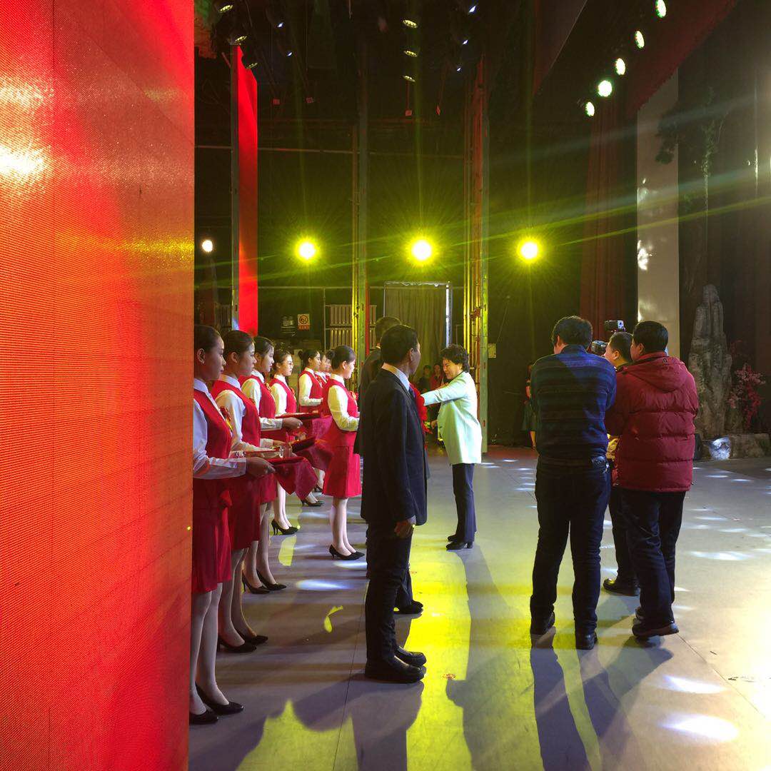 旅游商務(wù)學(xué)院高鐵專(zhuān)業(yè)學(xué)生為我市大型活動(dòng)提供志愿服務(wù) 旅游商務(wù)學(xué)院高鐵專(zhuān)業(yè)學(xué)生為我市大型活動(dòng)提供志愿服務(wù)