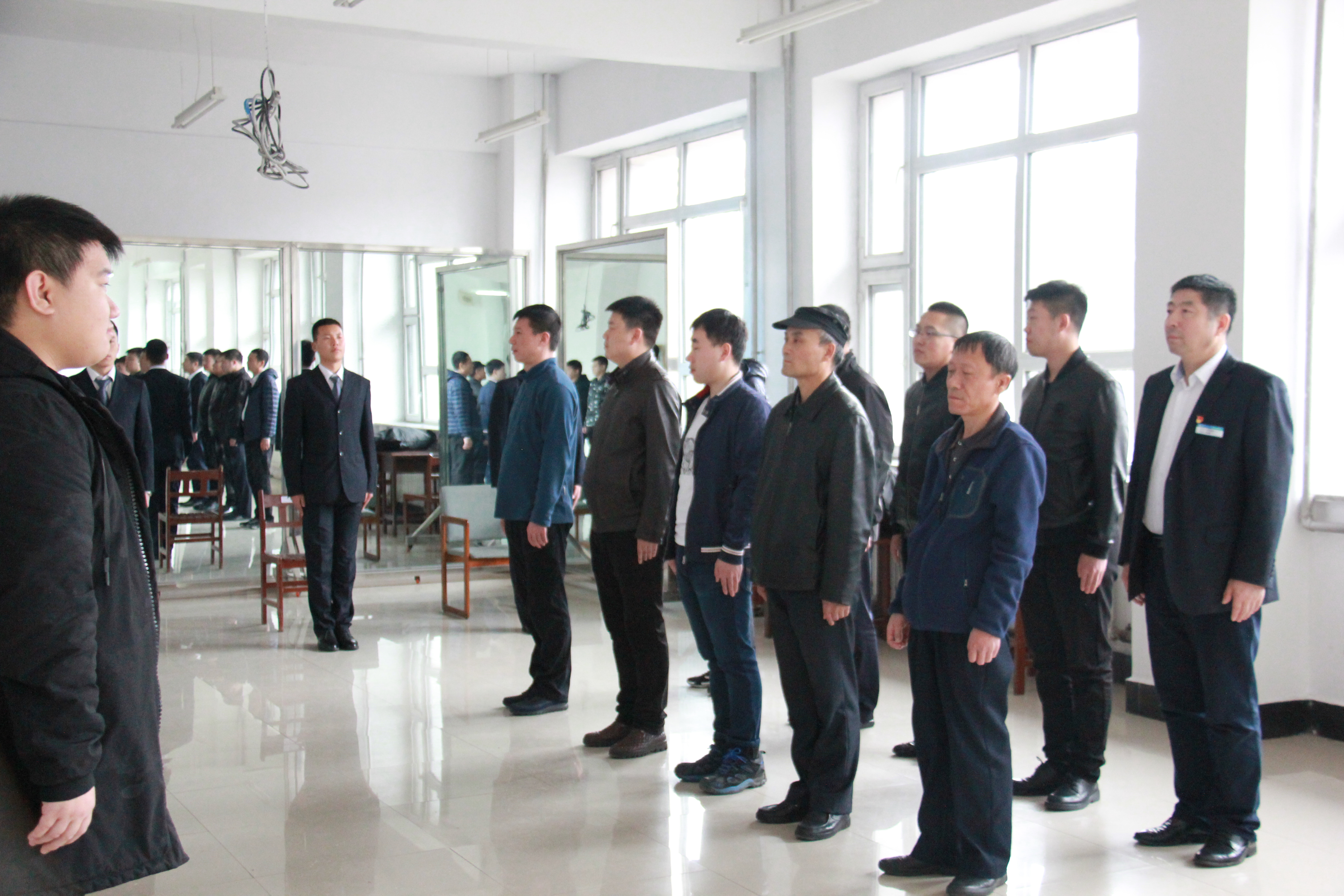 我院為伊春市行政資源中心進(jìn)行政務(wù)禮儀培訓(xùn) 我院為伊春市行政資源中心進(jìn)行政務(wù)禮儀培訓(xùn)