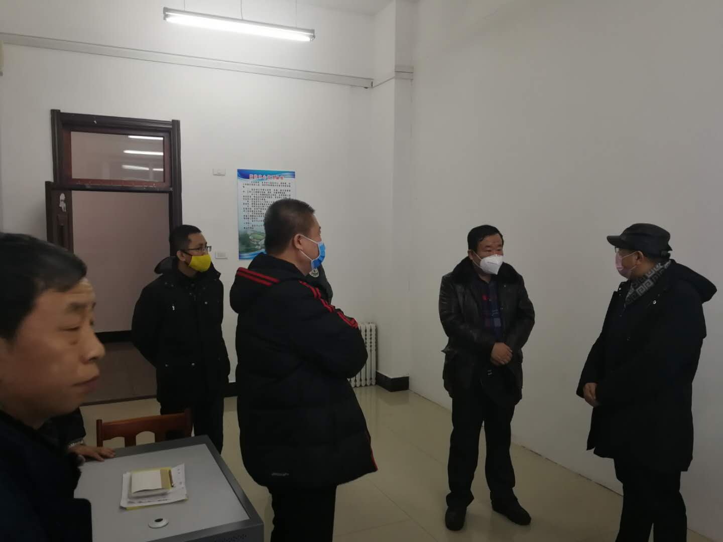 學校領(lǐng)導深入一線檢查指導疫情防控工作
