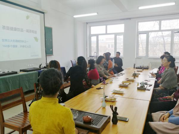 提高職業(yè)素養(yǎng),打造職業(yè)形象——旅游商務(wù)學(xué)院積極開展校內(nèi)分享課 提高職業(yè)素養(yǎng),打造職業(yè)形象——旅游商務(wù)學(xué)院積極開展校內(nèi)分享課