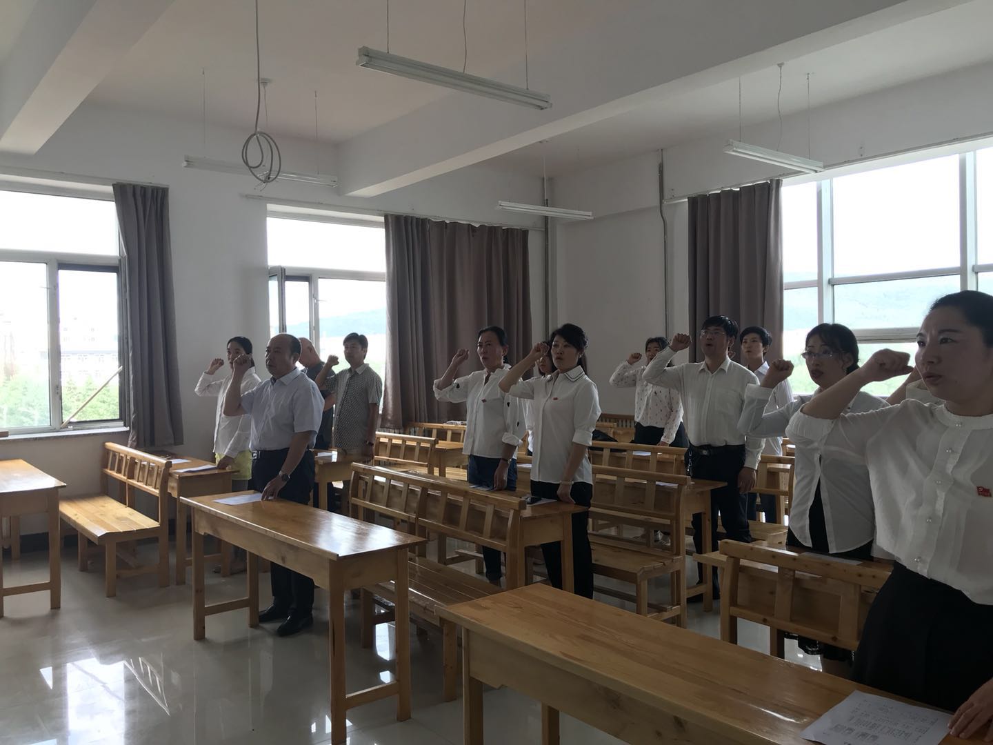 基礎(chǔ)教育學(xué)院舉辦慶祝建黨97周年主題活動