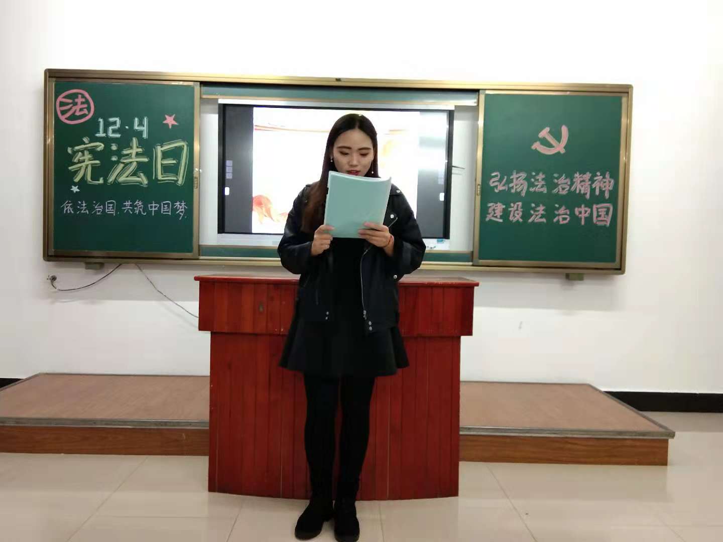 旅游商務學院2018級學生舉行 旅游商務學院2018級學生舉行