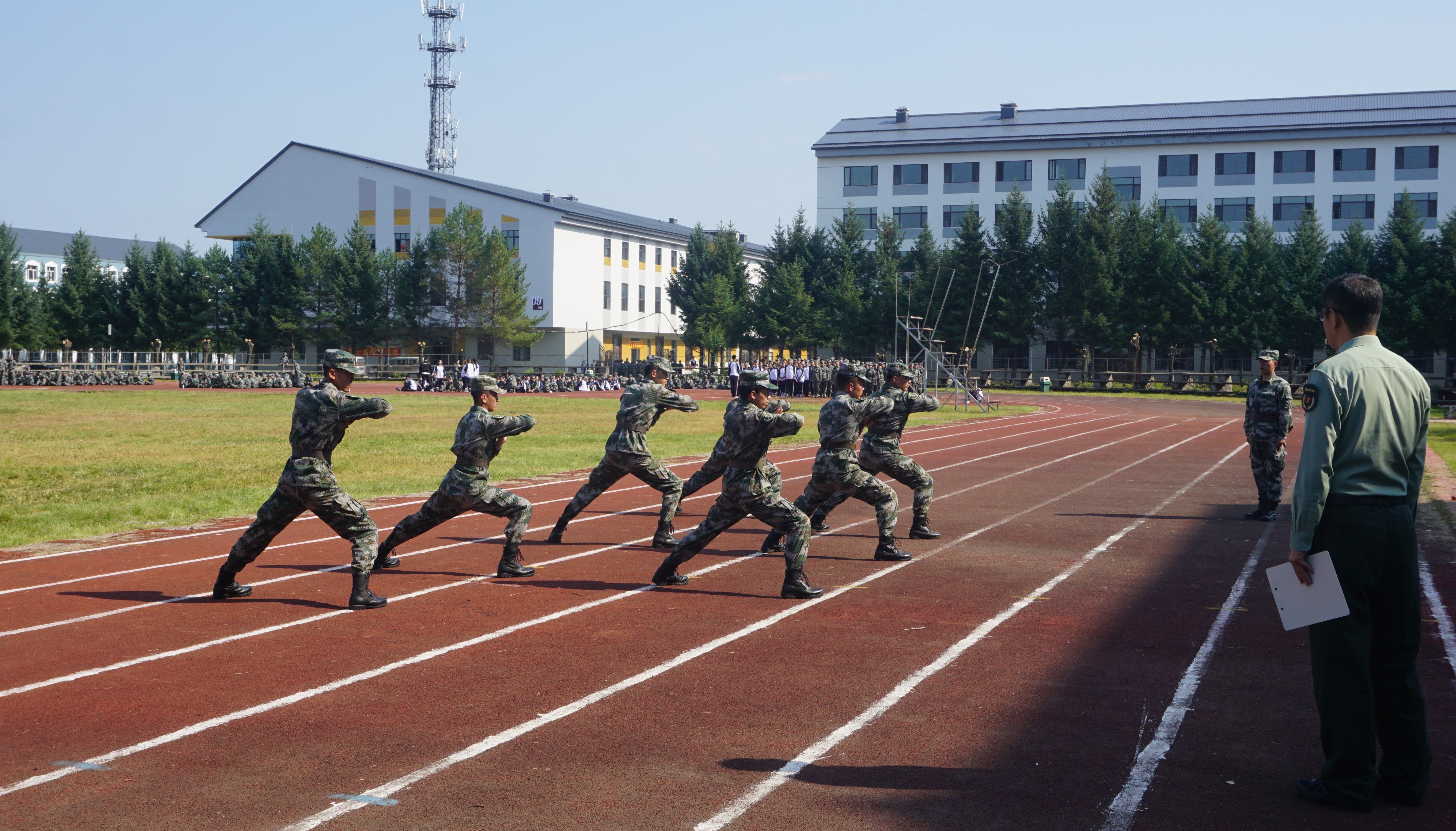 黑龍江省軍區(qū)學(xué)生軍訓(xùn)工作辦公室到校開展2018年自訓(xùn)高校軍訓(xùn)教官崗前考核