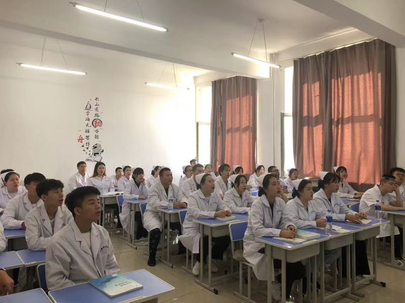 醫(yī)學院課前一支紅歌_歌唱偉大的祖國 醫(yī)學院課前一支紅歌_歌唱偉大的祖國