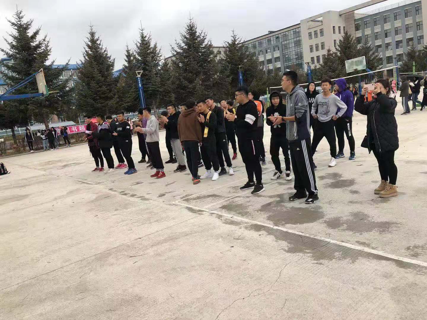 伊春職業(yè)學(xué)院2018年度校園籃球比賽圓滿成功 伊春職業(yè)學(xué)院2018年度校園籃球比賽圓滿成功