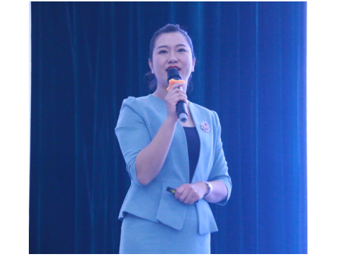 我院禮儀教師為基層縣政府工作人員做政務(wù)禮儀培訓(xùn) 我院禮儀教師為基層縣政府工作人員做政務(wù)禮儀培訓(xùn)