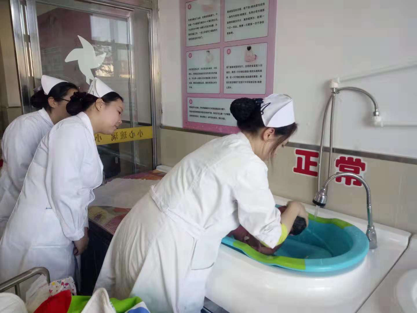 醫(yī)學(xué)技術(shù)學(xué)院學(xué)生課間見(jiàn)習(xí)情況 醫(yī)學(xué)技術(shù)學(xué)院學(xué)生課間見(jiàn)習(xí)情況