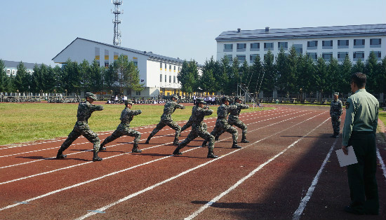 黑龍江省軍區(qū)學(xué)生軍訓(xùn)工作辦公室到校開展2018年自訓(xùn)高校軍訓(xùn)教官崗前考核