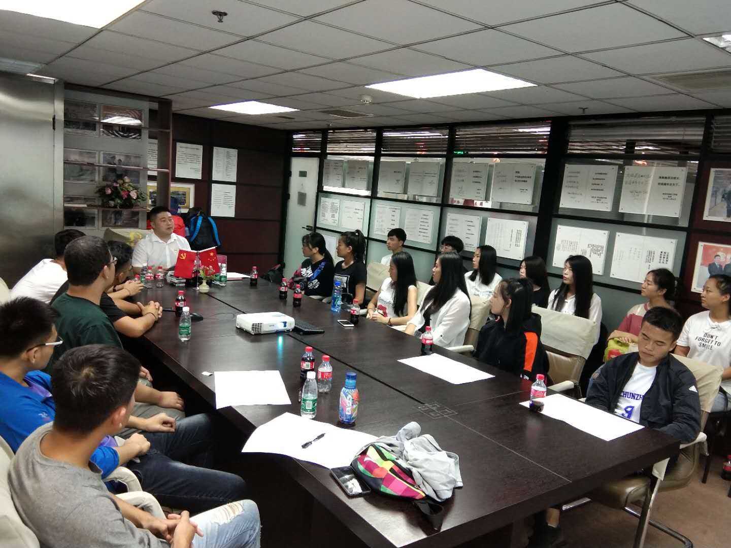 旅游商務(wù)學(xué)院高鐵、航空專業(yè)學(xué)生順利完成實習(xí)對接工作 旅游商務(wù)學(xué)院高鐵、航空專業(yè)學(xué)生順利完成實習(xí)對接工作