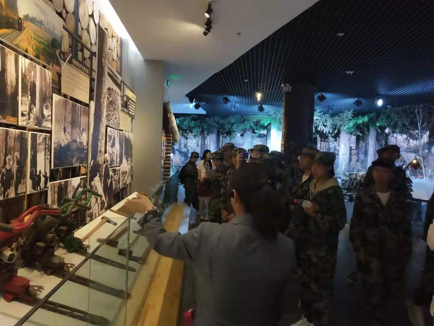 愛(ài)上一座城——新生入學(xué)教育第一課 愛(ài)上一座城——新生入學(xué)教育第一課